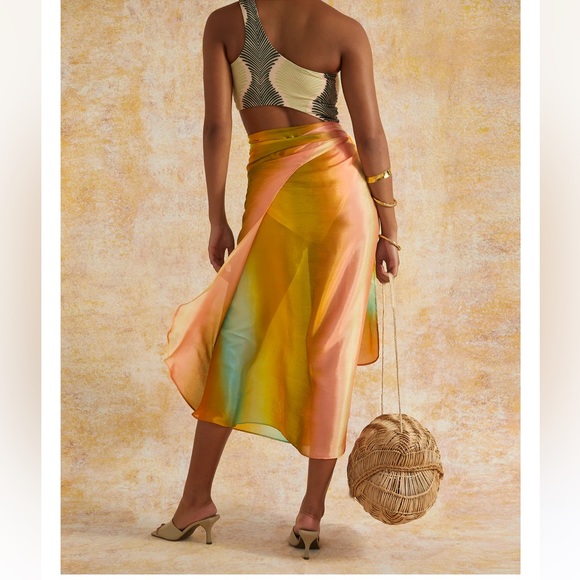 Fe Noel Sundance Sarong - Picture 3 of 3